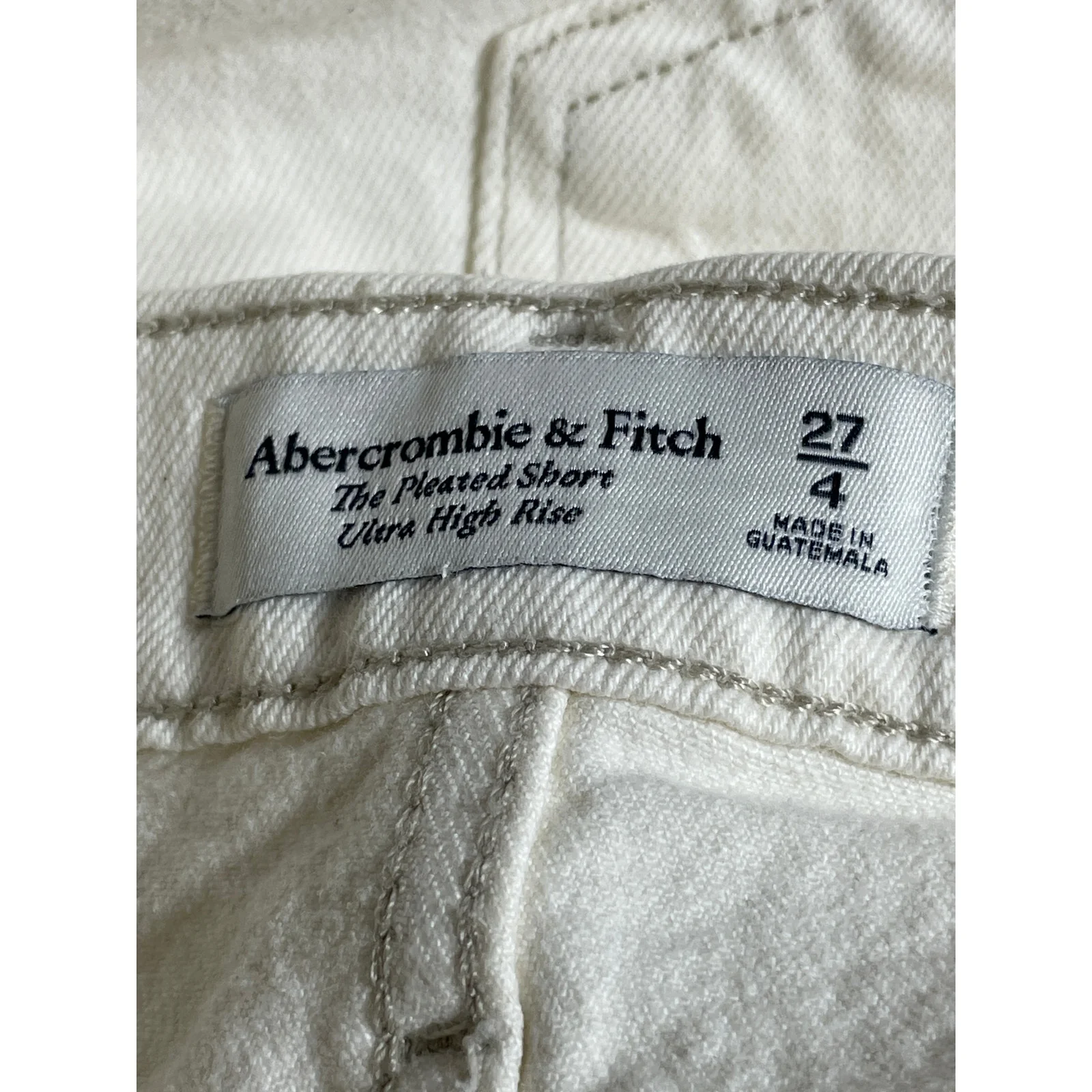 Abercrombie & Fitch Women's White High Rise Pleated Bermuda Mom Denim Shorts 4 - Image 5
