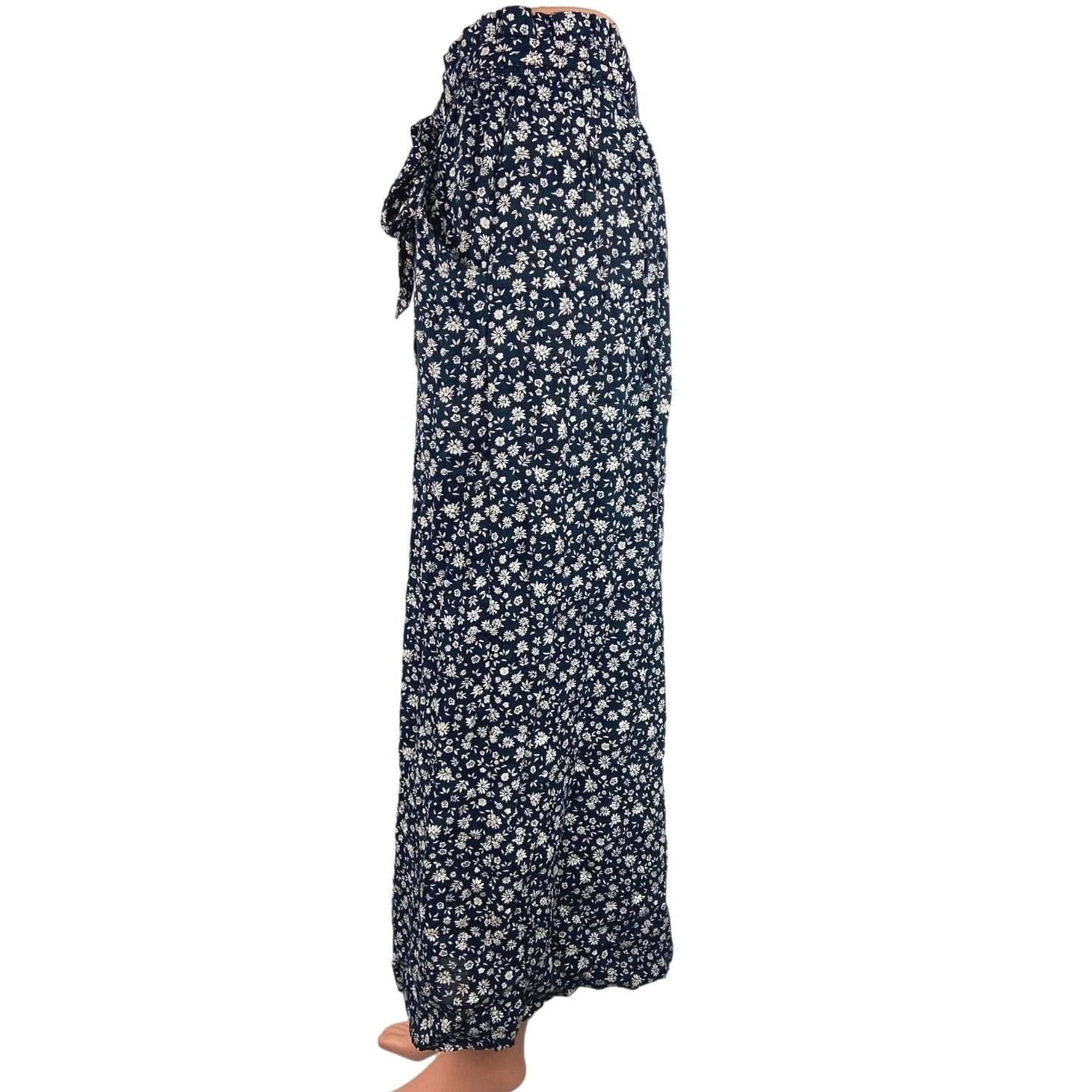 American Eagle Black Floral Print Wide Leg Tie Waist Paperbag Pull On Trouser S - Image 2