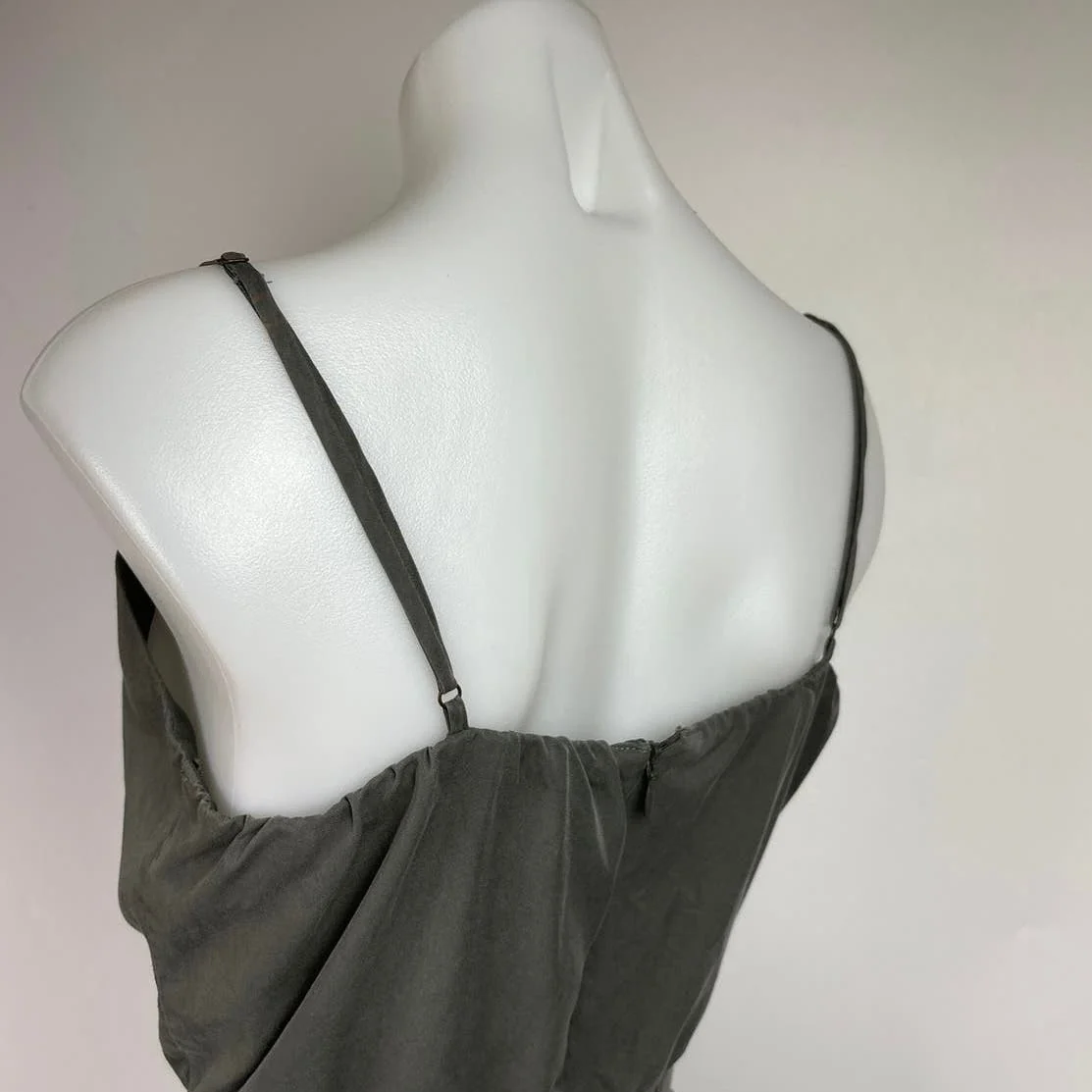 Anthropologie Nisa Olive Green Spaghetti Strap Blouson Jogger Jumpsuit Size M - Image 6