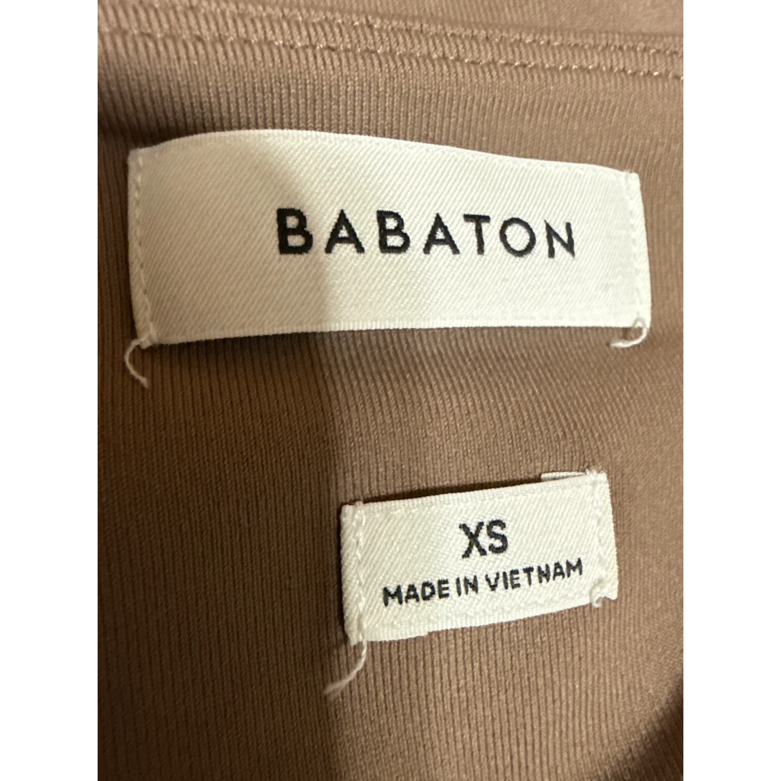 Aritzia Babaton Tan Long Sleeve Crew Neck T Shirt Thong Bodysuit Top Size XS - Image 3