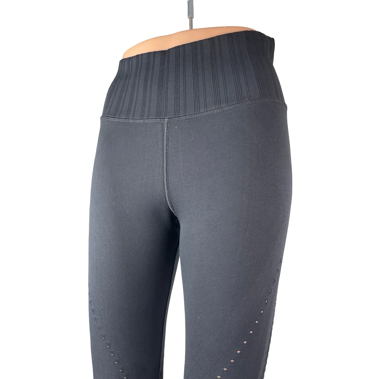 Athleta Women's Black Mesh Fishnet High Rise Yoga Athletic Leggins Pants Size S - Image 4