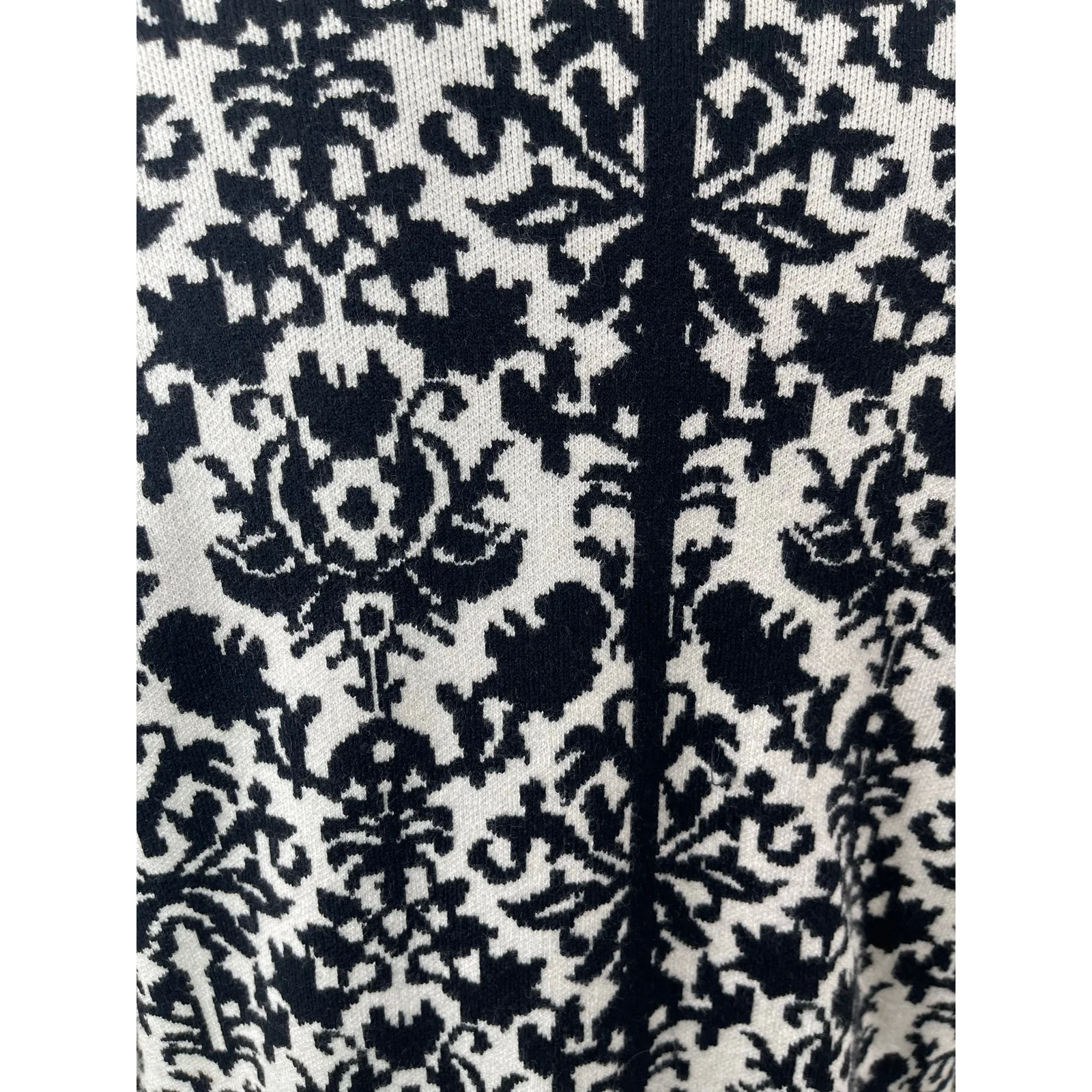 Cyrus Women's Black White Batik Floral Open Front Long Cardigan Sweater Top L - Image 3