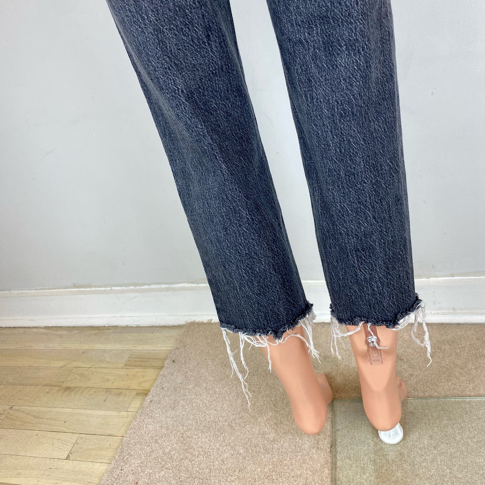 Gap Cheeky Straight High Rise- Gray Acid Wash -26 2P (27WxL23) - Image 8