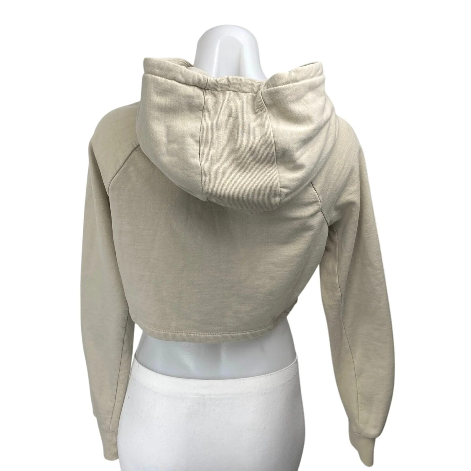 Gymshark Women's Beige Long Sleeve Fleece Hoodie Hooded Crop Sweatshirt Top XS - Image 2