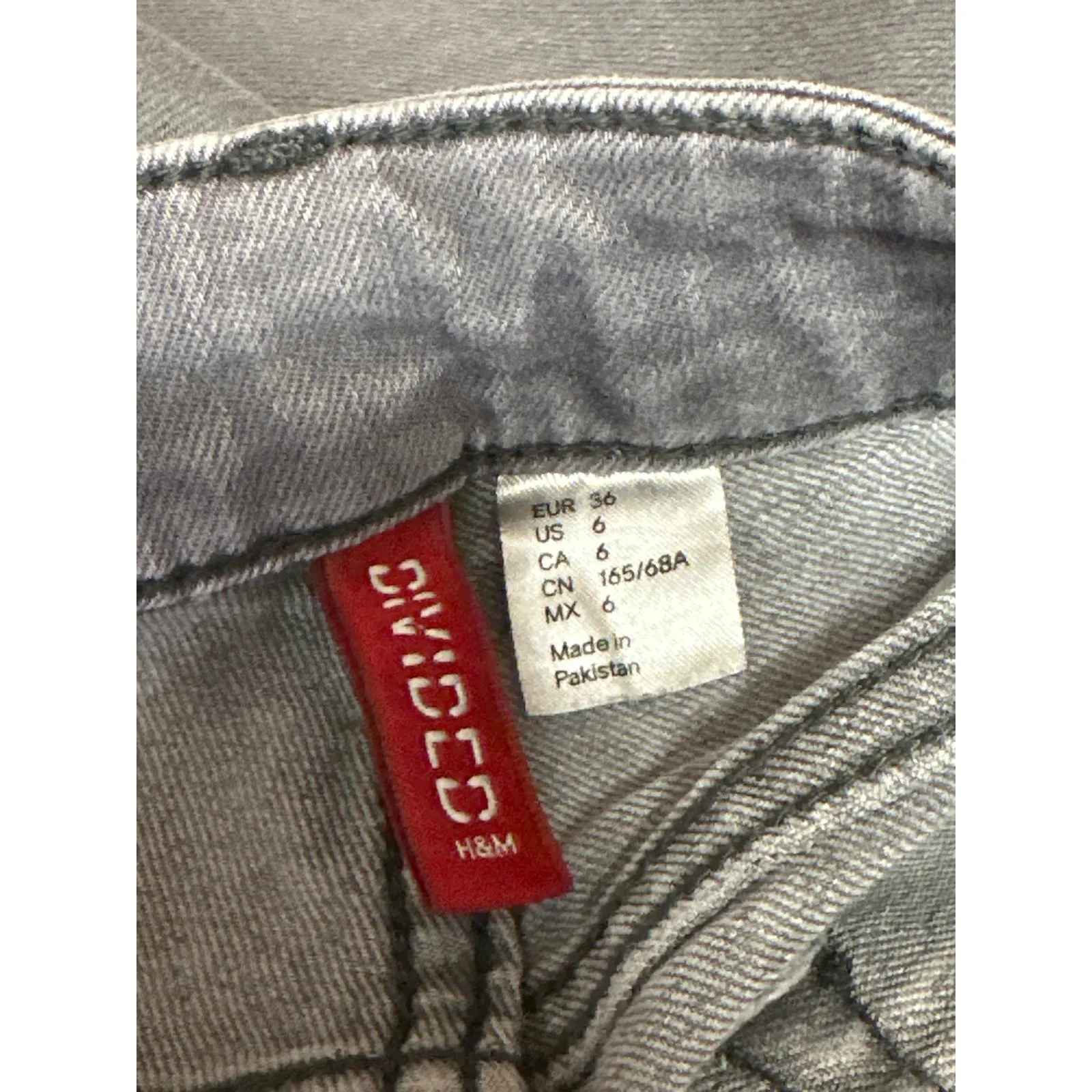 H&M Women's Gray Mid Rise Washed Ankle Casual Stretch Skinny Denim Jeans Size 6 - Image 4