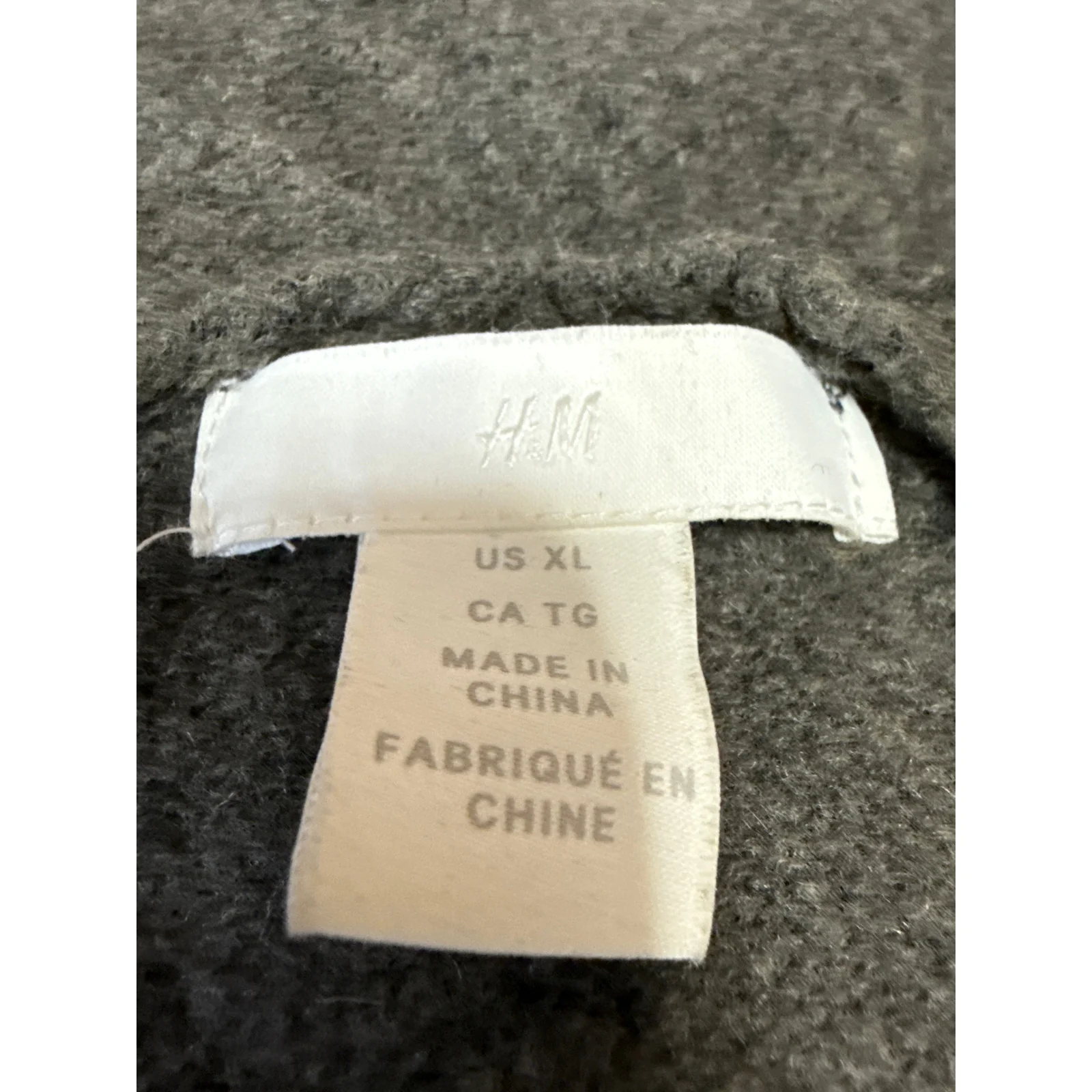 H&M Women's Gray V-neck Button Down Long Sleeve Knit Cardigan Sweater Top Sz XL - Image 3