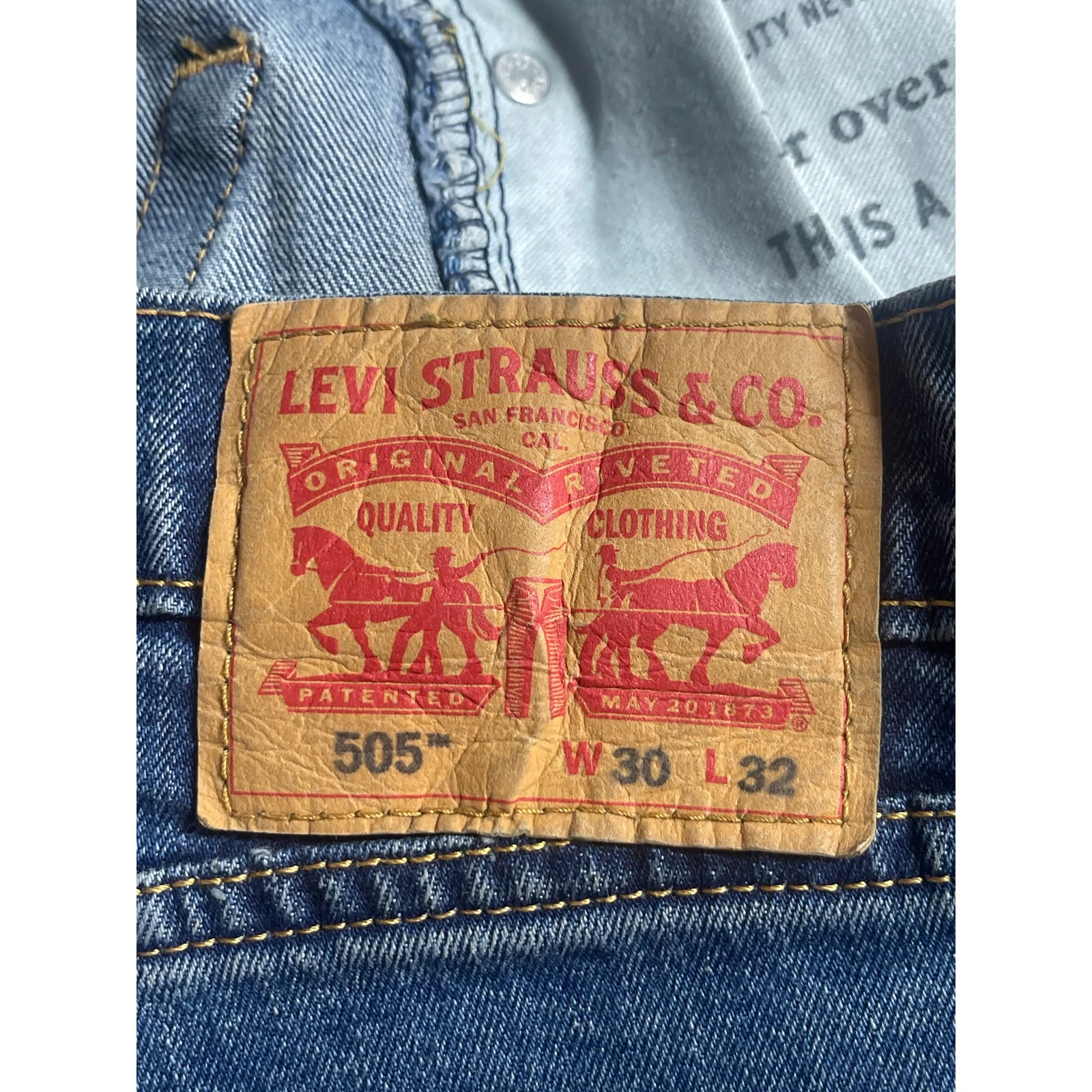 Levi's 505 Men's Blue Medium Wash High Rise Slim Straight Denim Jeans Pants 30 - Image 8