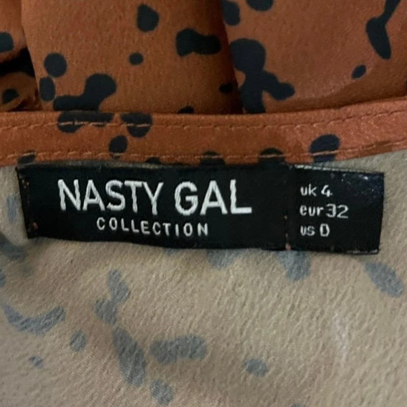 Nasty Gal Women's Brown Crew Neck Open Back Tie Closure Crop Blouse Top Size 0 - Image 3