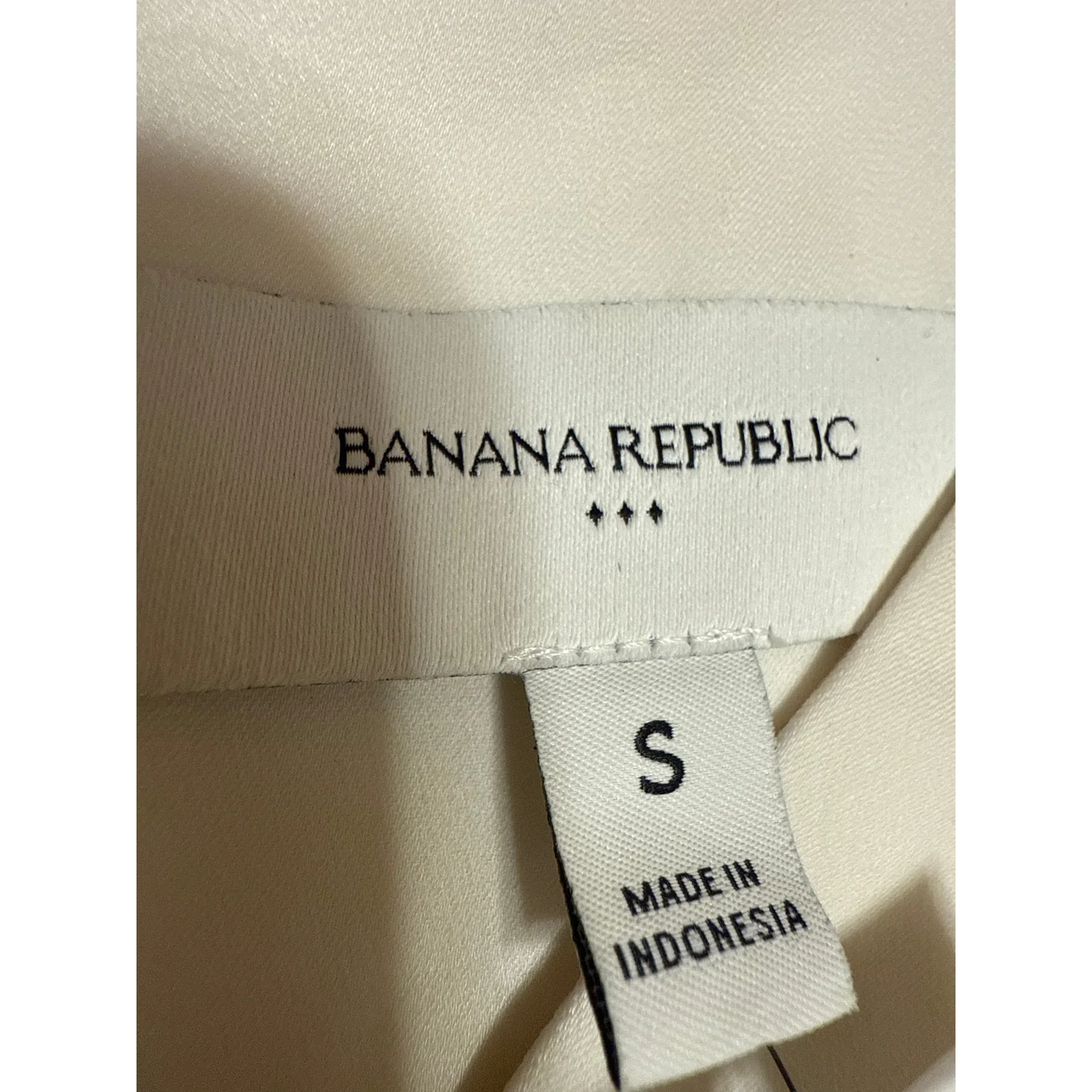 NEW Banana Republic Women's White Crepe Long Sleeve V Neck Blouse Top Size S - Image 4