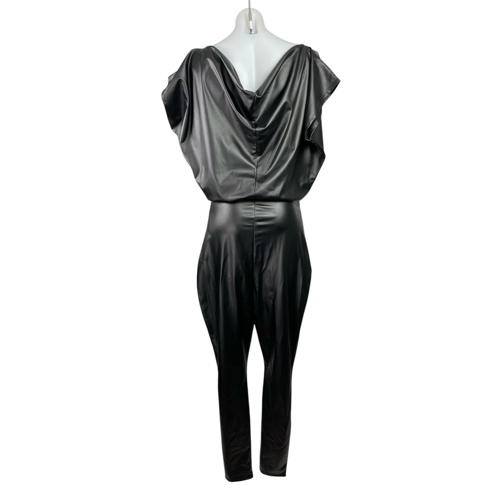 NEW Fashion Nova Want You Back Black One Shoulder Faux Leather PU Jumpsuit Sz 1X - Image 4