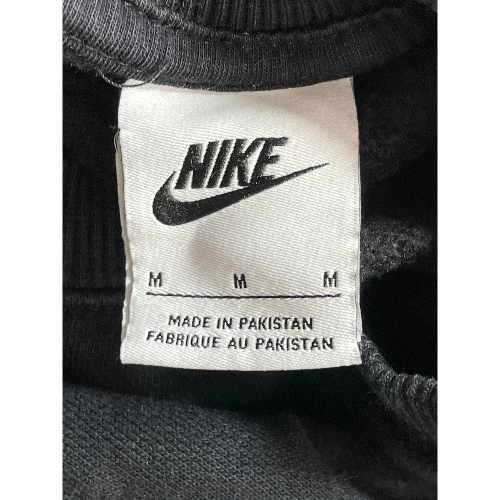 Nike Women's Black Swoosh Logo Long Sleeve Crew Neck Cropped Sweatshirt Top M - Image 5
