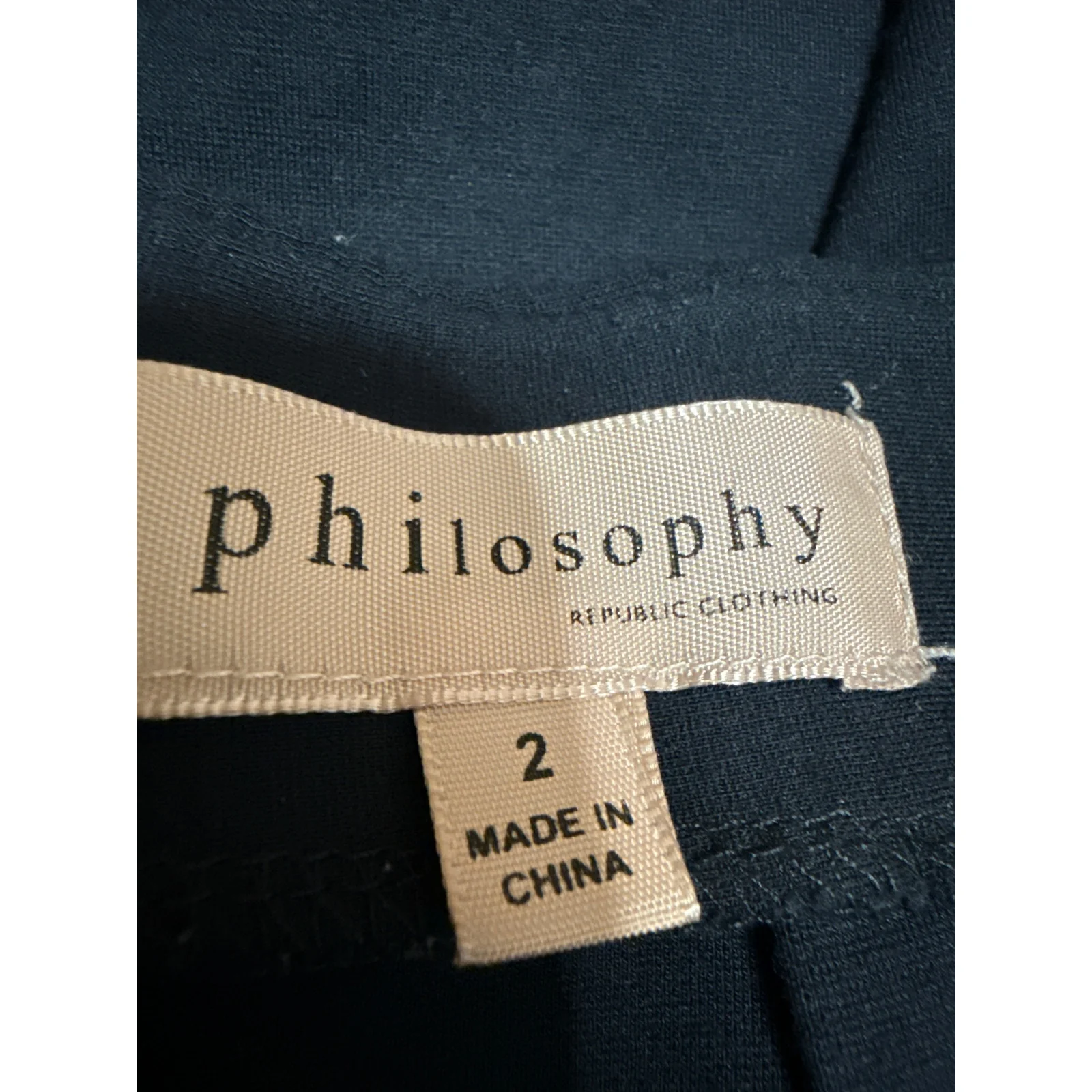 Philosophy Women's Black High Waisted Gold Back Zip Pencil Mini Skirt Size 2 - Image 4