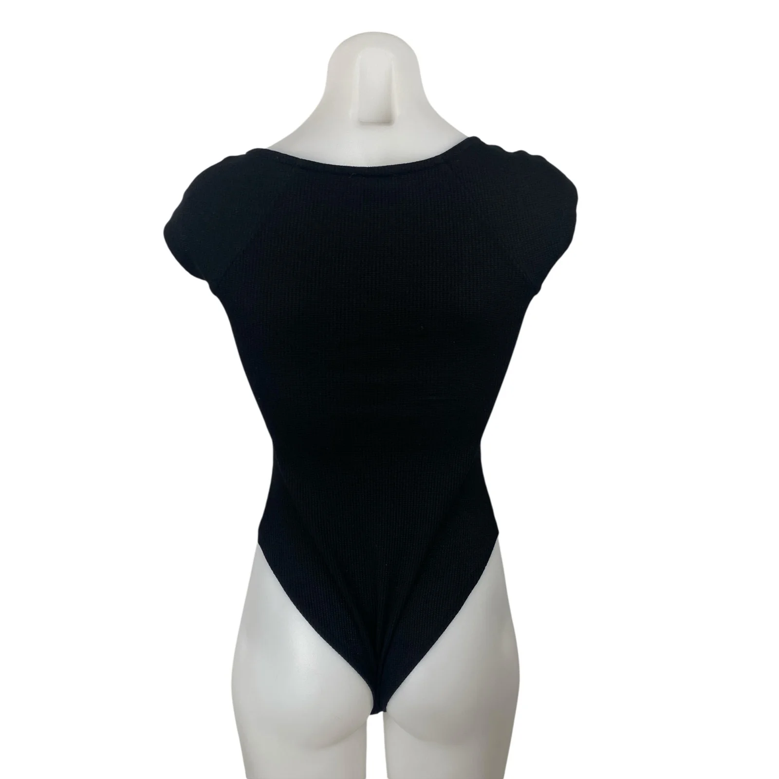 Princess Polly Black Short Sleeve Ribbed Knit Scoop Neck Bodysuit Top Size 2 - Image 4