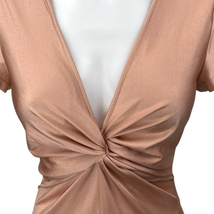 Superdown Corine Nude Pink Twist Front Short Sleeve Plunge V-Neck Bodysuit Top M - Image 3