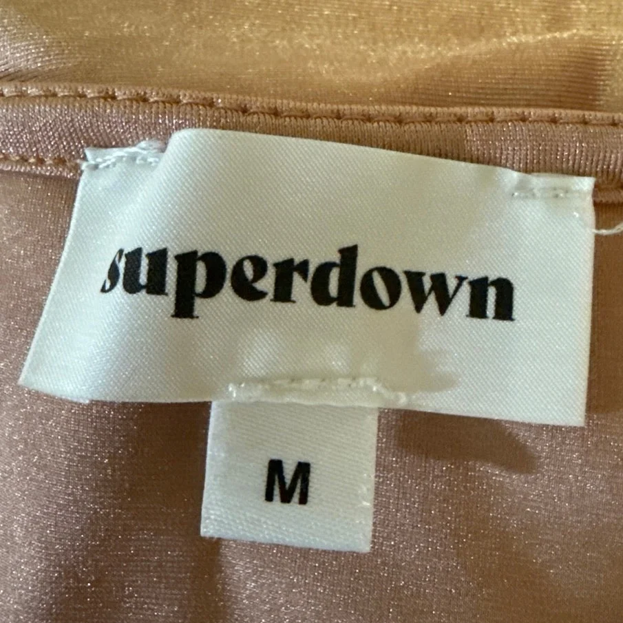 Superdown Corine Nude Pink Twist Front Short Sleeve Plunge V-Neck Bodysuit Top M - Image 4