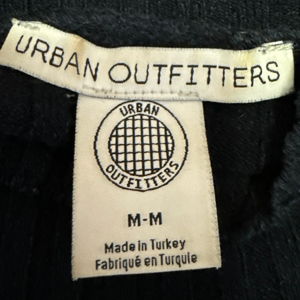 Urban Outfitters Black Ribbed Knit Turtleneck Cropped Pullover Sweater Top M - Image 3