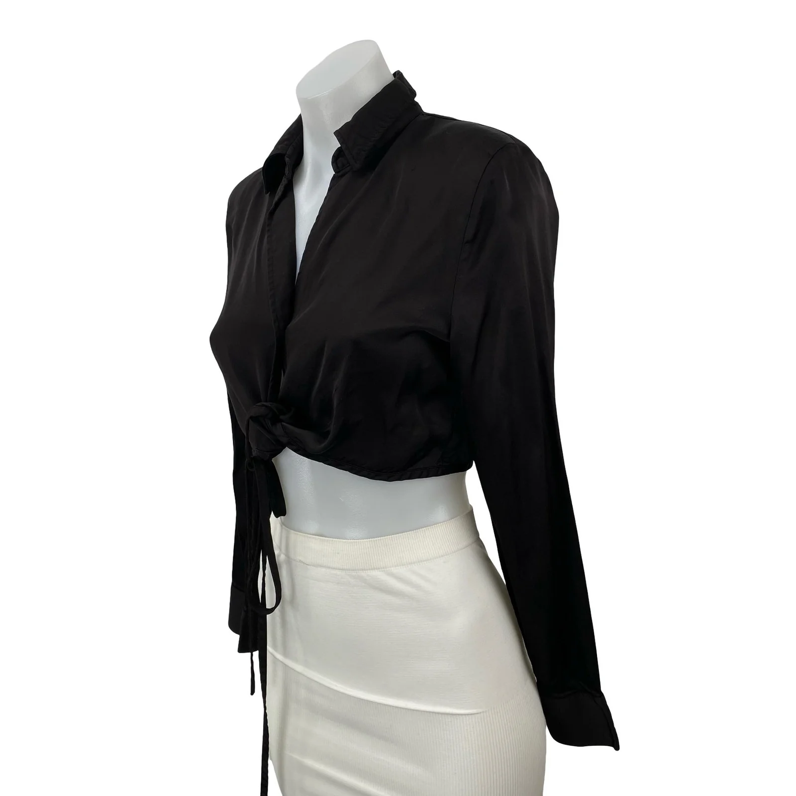 Zara Women's Black Long Sleeve Tie Hem V Neck Cropped Button Up Shirt Top Size M - Image 3