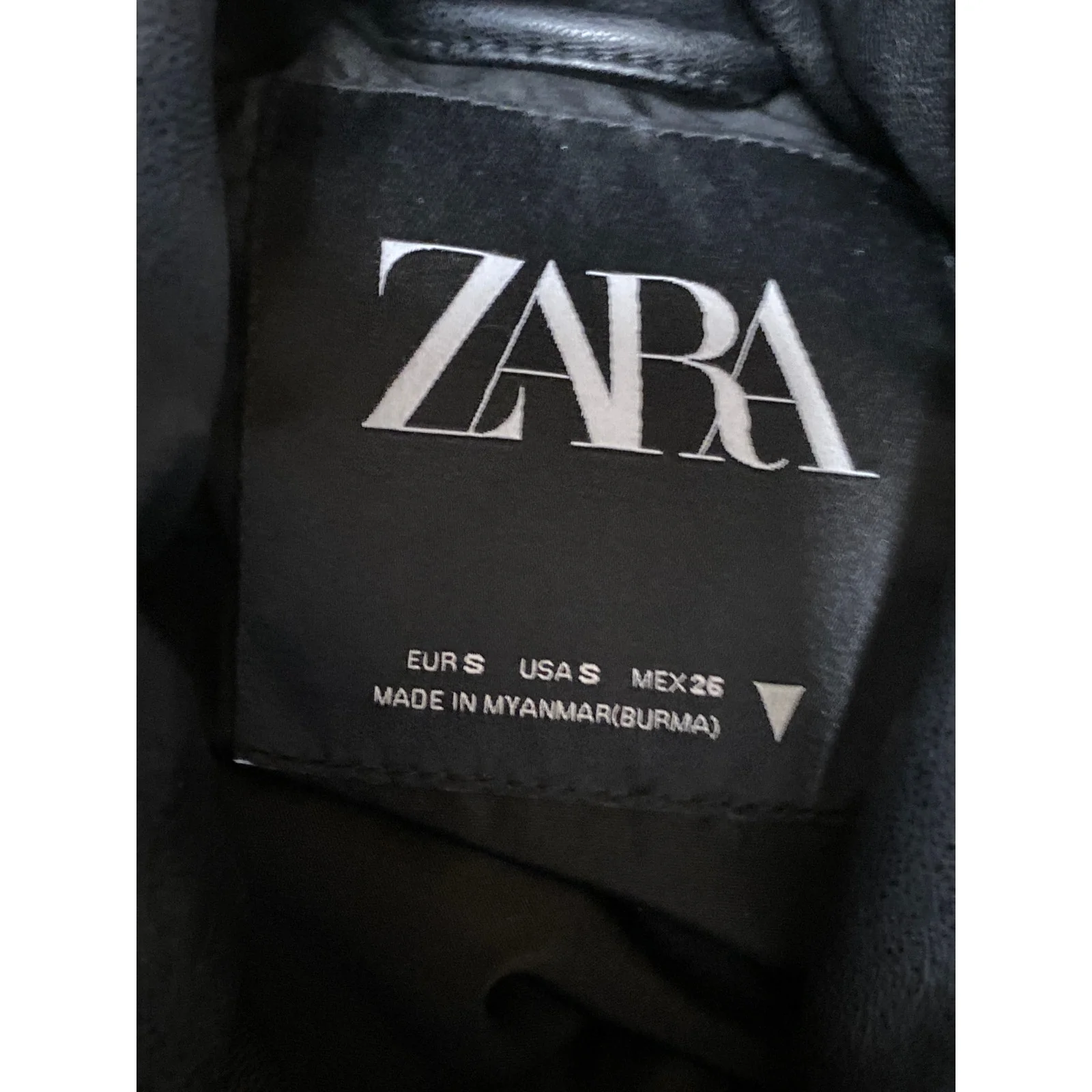 Zara Women's Black Stand Collar Sleeveless Puffer Quilted Vest Jacket Size S - Image 5
