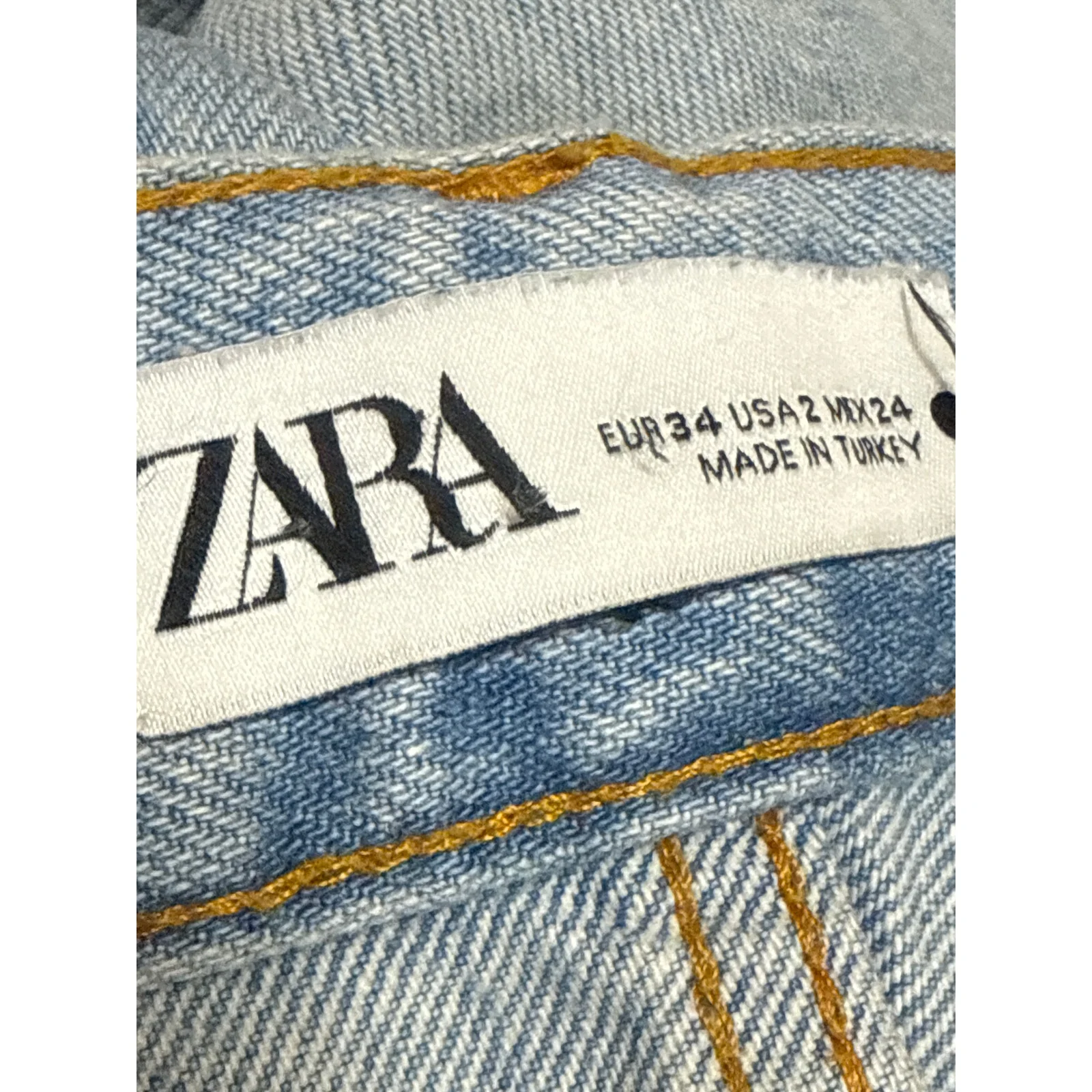 Zara Women's Blue Light Wash Raw Hem High Rise Wide Leg Baggy Denim Jeans Size 2 - Image 4