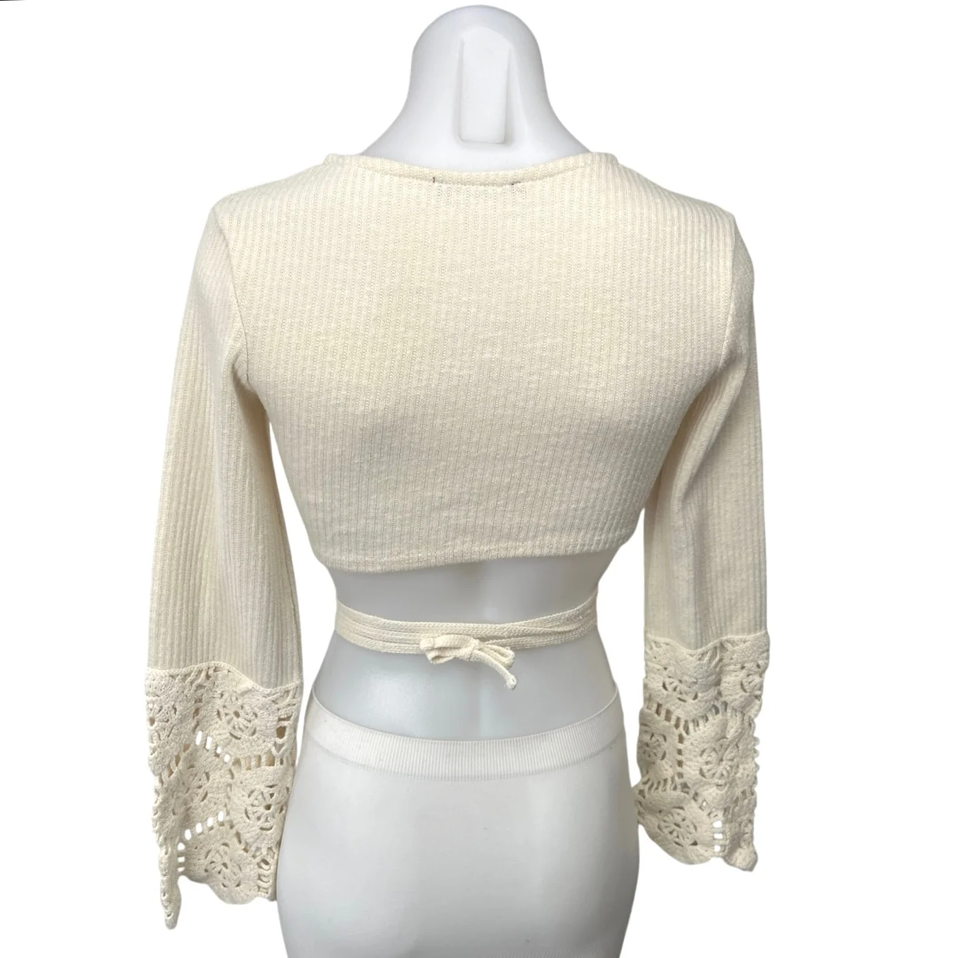 Zara Women's Cream Ecru Crochet Knit Boho Long Sleeve Cut Out Crop Top Size S - Image 2