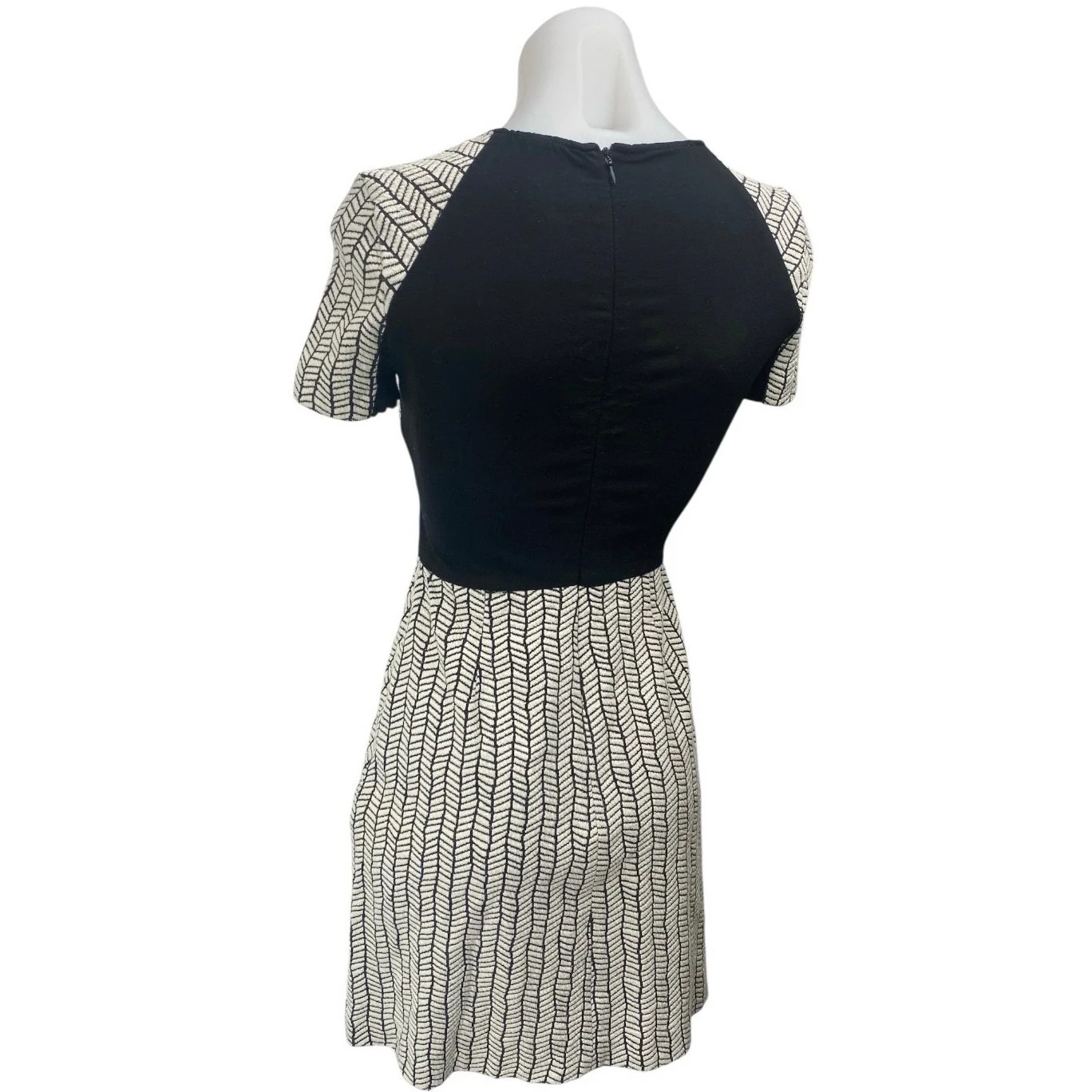 Zara Women's White Black Short Sleeve Abstract A Line Mini Skater Dress Size XS - Image 2